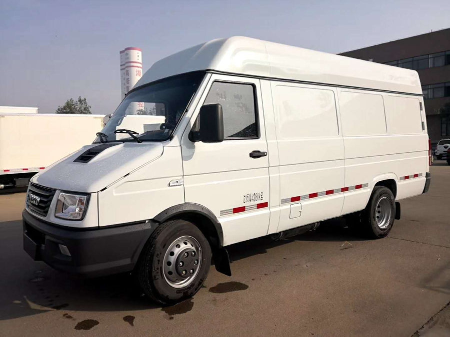 南京依維柯面包式冷藏車(chē)