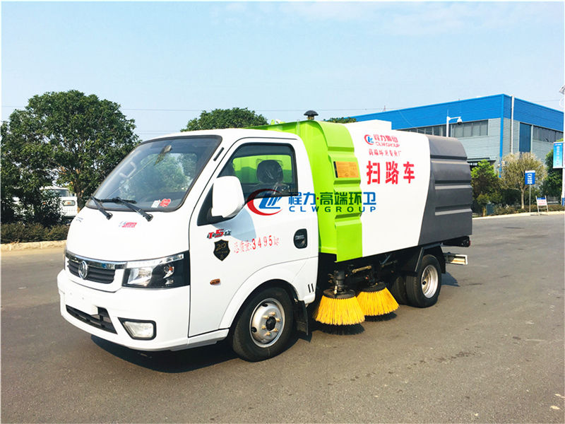 國(guó)六東風(fēng)途逸小型掃路車(chē)